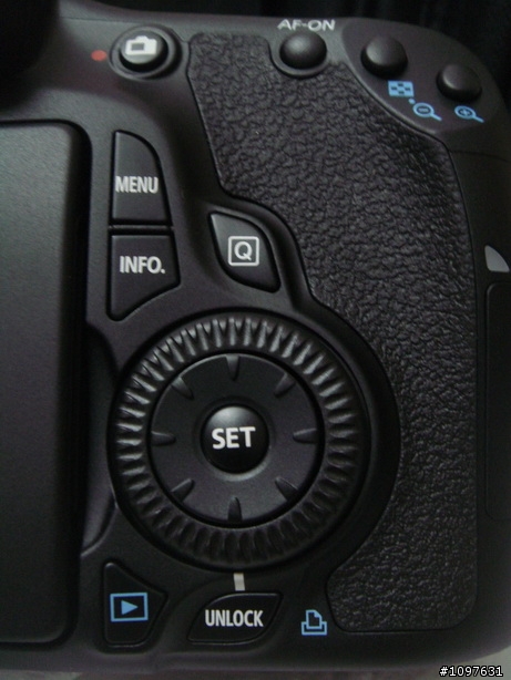 [新手開箱]60D+ 18-135mm KIT~馬來西亞開箱!