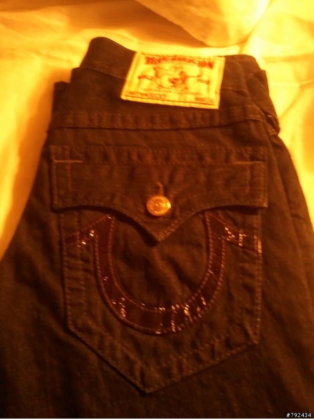 True Religion & Less Than Human的開關箱 (實穿照)