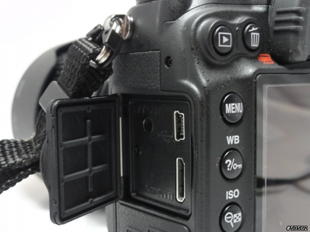 Nikon D7000 Kit 開箱 (11月15日新增自動白平衡簡單測試)