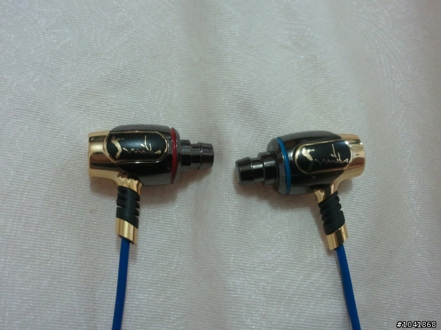 Monster® Miles Davis Tribute™ High Performance In-Ear Speakers 開箱文