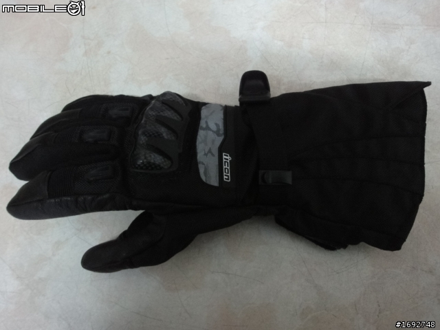 [開箱] ICON  Patrol Waterproof Glove 冬季防水防寒防摔手套