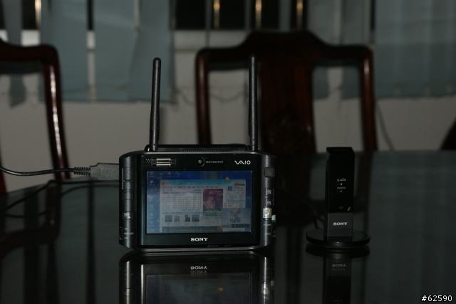 [分享]SONY PC无线音乐传输器 S-AIR技术  把它使用在UX18C筆電上....