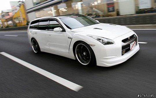GTR35 五門掀背