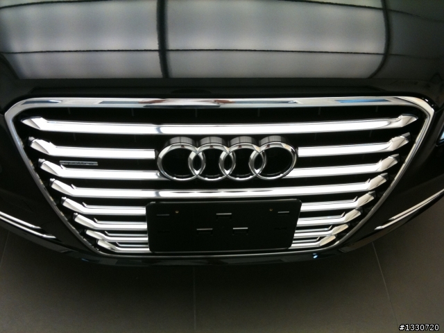 受困五指山  audi車鎖 30秒內快速解鎖!?(補之前new a8圖)