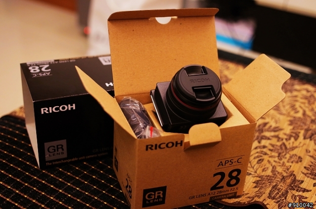 {開箱文} GXR A12 28mm !!
