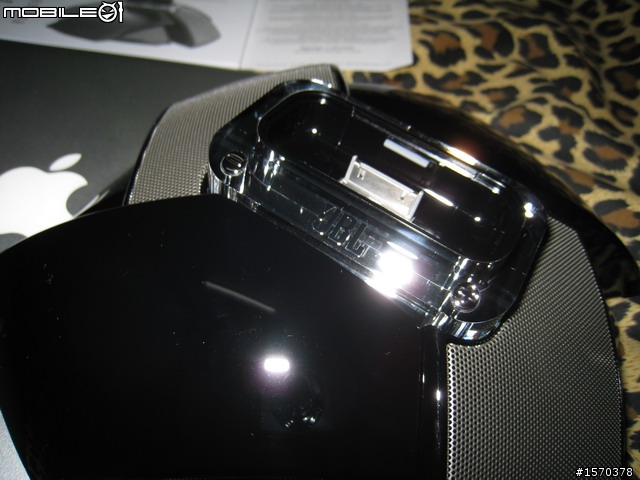 [新款四代]    IPHONE4 喇叭DOCK功能 ... JBL On Stage IV 飄洋過海開箱文 ~