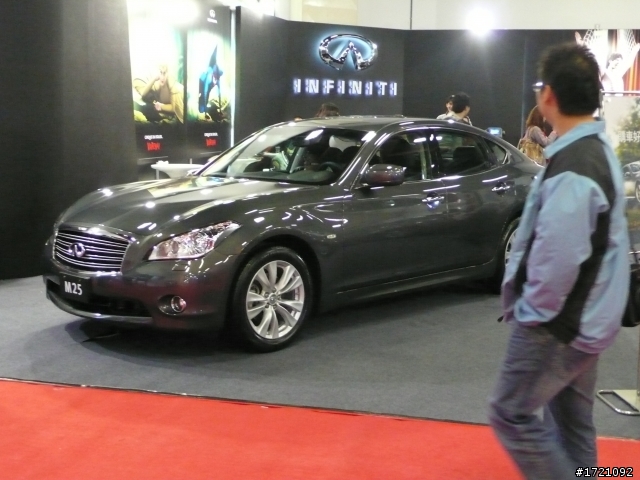 2011車展-INFINITI