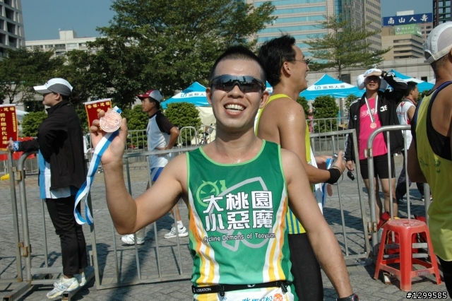 99.12.19（日）2010富邦台北馬拉松紀實
