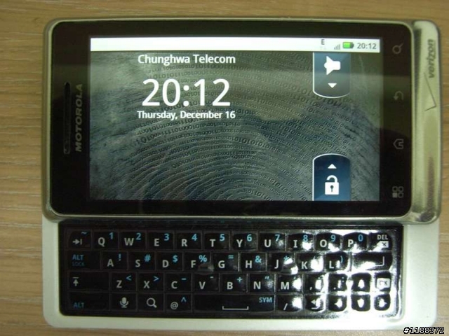 Droid 2 Global 簡單開箱 (2010/12/19更新)