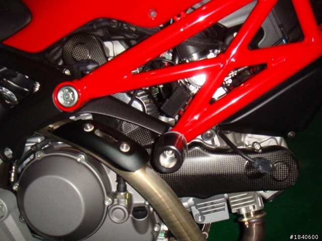 [開箱文] Ducati Monster 1100S