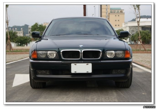 [分享]老兵不死 BMW 728i (E38)