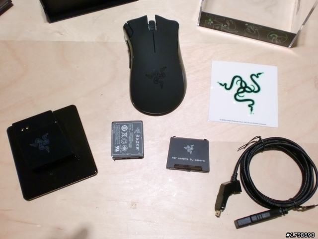 RAZER 曼巴蛇滑鼠及巨蟻鼠墊開箱文