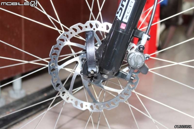 不見箱之入門登山車GIANT IGUANA DISC小紅瓜開箱文……