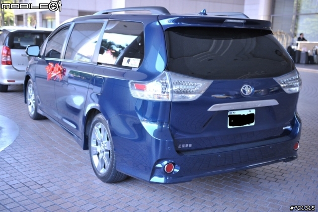 遲來的簡單開箱!2011年LIMITED SINNEA SPORTS PAKAGE