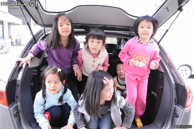 Luxgen SUV車震報告(1P、2P、3P、4P、5P、6P)