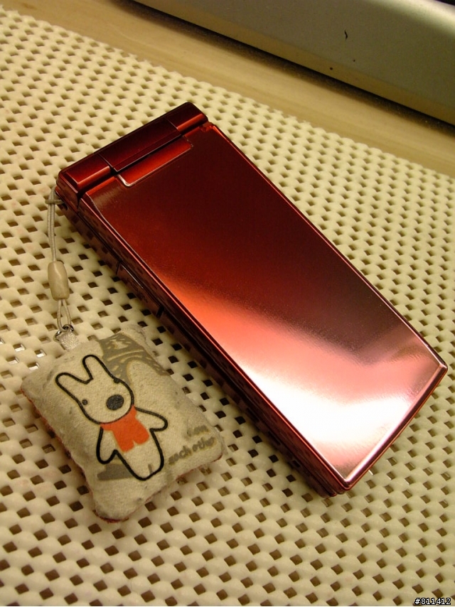 SH-01C Red