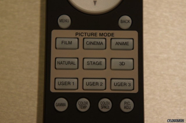 首批量產的3D投影機JVC DLA-X3~超高真實對比終於到貨嘍!!(簡易開箱)