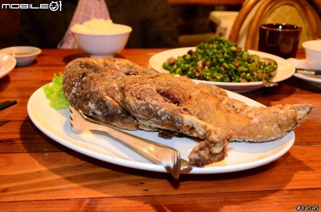 [分享]斗六桃花源餐廳的酸菜白肉鍋