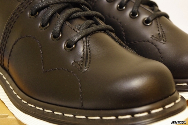 【開箱】馬汀大夫 Dr. Martens Philip Boot - Black Whitney
