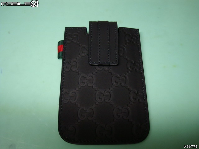 [開箱]GUCCI i Phone 4手機套(補手機放入照片)