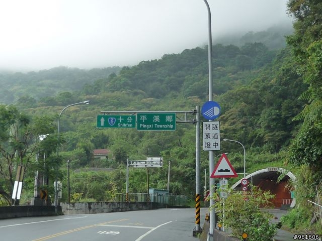 【遊記分享】鐵馬浪人之流浪全台灣~~DAY9~~終於在民國100年前PO完了，祝大家新年快樂~~