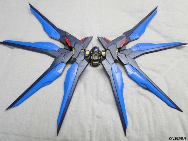 PG Strike Freedom 攻擊自由鋼彈 開箱+素組