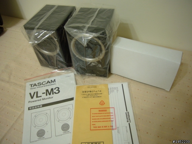 (不專業開箱)聖誕兼跨民國100年禮物..Tascam VL-M3 小喇叭