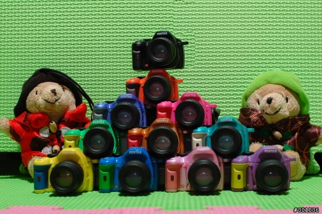一口氣把11台不同顏色的PENTAX K-x帶回家.....