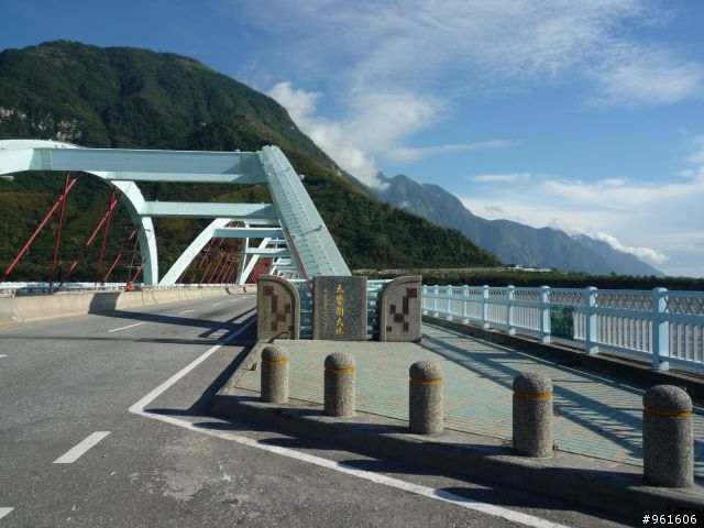 【遊記分享】鐵馬浪人之流浪全台灣~~DAY9~~終於在民國100年前PO完了，祝大家新年快樂~~