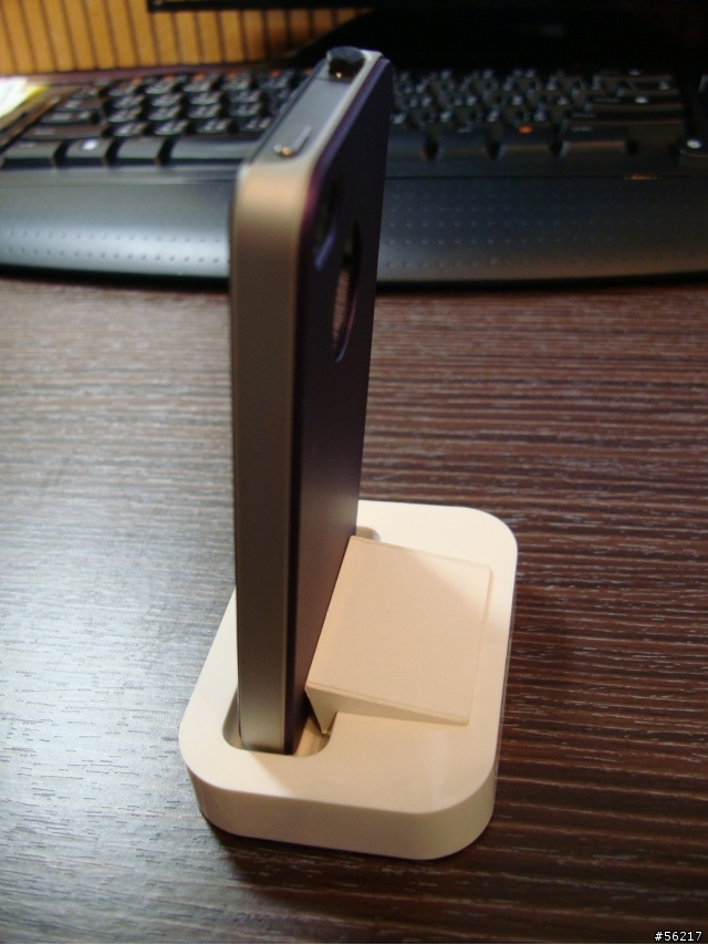 副廠DOCK 小改裝part2~~讓iphone4不再往後躺~!!