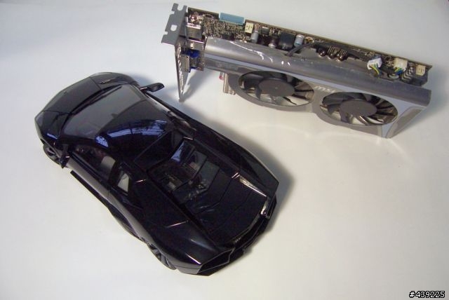當CP值超高的 MSI 5770 HAWK夜鷹戰機版遇上地表戰鬥機Lamborghini Reventon
