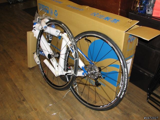 [不鮮開箱文] Giant TCR SL1 Ver.2011