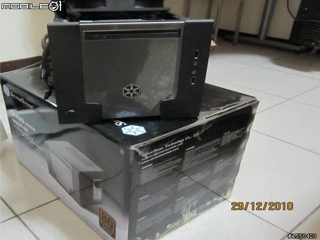 [開箱]瑕不掩瑜-mini 890gx小鋼炮現身!!期盼Apacer黃金甲