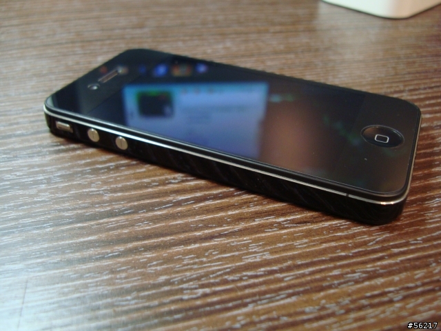 【DIY分享】iphone4 自製邊框貼+DOCK手機支撐架