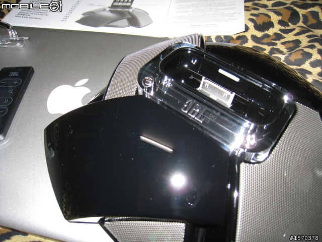 [新款四代]    IPHONE4 喇叭DOCK功能 ... JBL On Stage IV 飄洋過海開箱文 ~