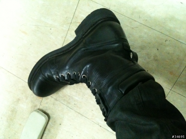 [實穿]2011SS Diesel Men's Cassidy Lace up 仿舊的Diesel 靴子