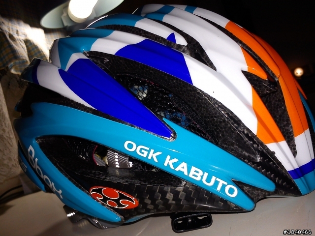 新城幸也帽開箱文-OGK KABUTO 安全帽[環法版]-圖多!