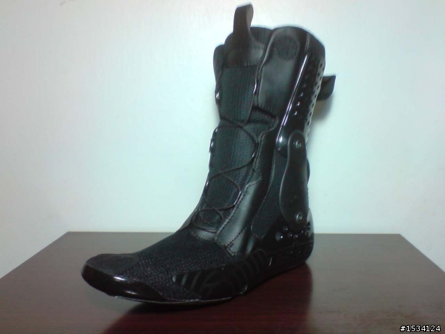 開箱 之第一發 Alpinestars 車靴  Supertech-R  黑紅  2010