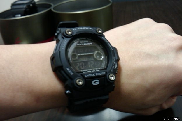 [開箱] 太陽能&電波 CASIO GW-M5600BC & GW-7900B ~黑底反轉液晶風~~