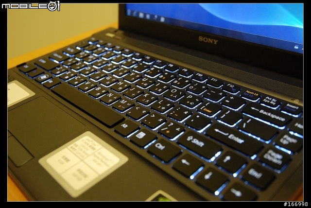 [開箱文] 遲來的開箱文~入手超高CV值的SONY VAIO S136~凹到難凹的隱藏版贈品