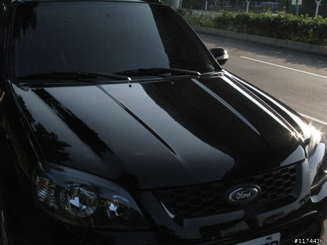 2010 Escape 悍動版(黑)