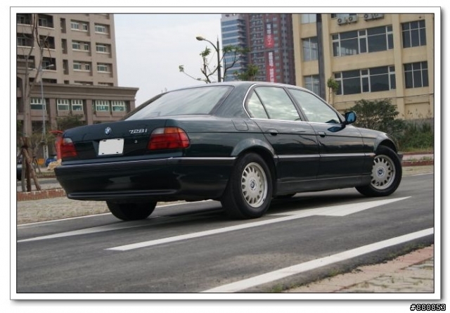 [分享]老兵不死 BMW 728i (E38)