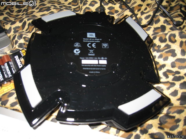 [新款四代]    IPHONE4 喇叭DOCK功能 ... JBL On Stage IV 飄洋過海開箱文 ~