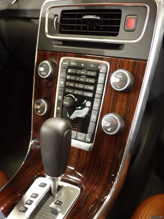 (更新(爆?S60出動))年車展2011(2010) VOLVO的SG最正最爆 CAR SHOW NEW S60 T5搶先發 呵呵