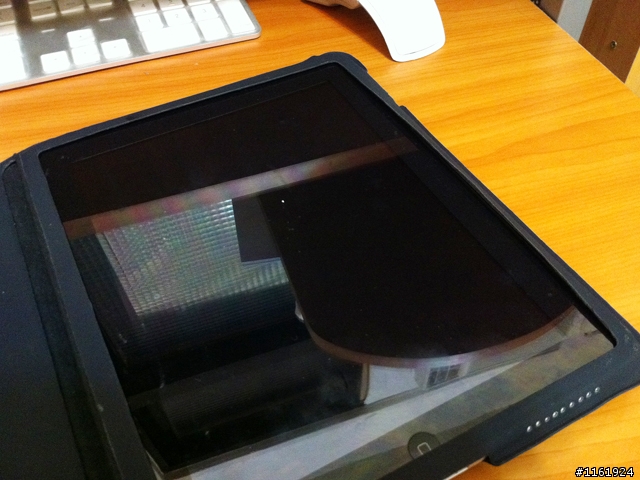 似乎是仿冒的iPad case瑕疵品