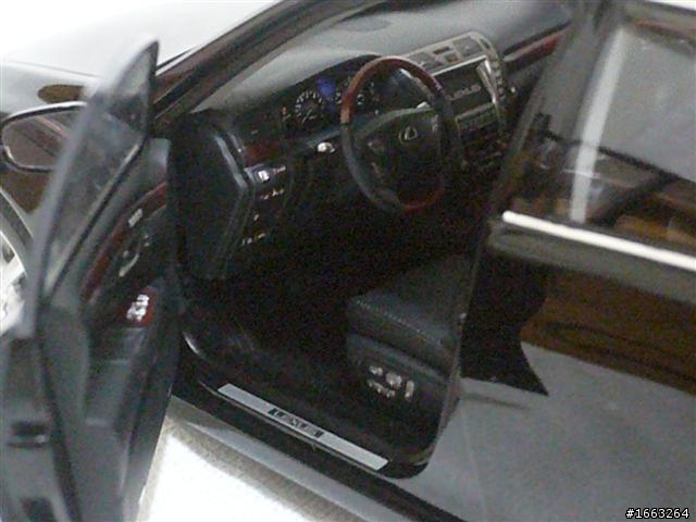 LEXUS LS460相片分享