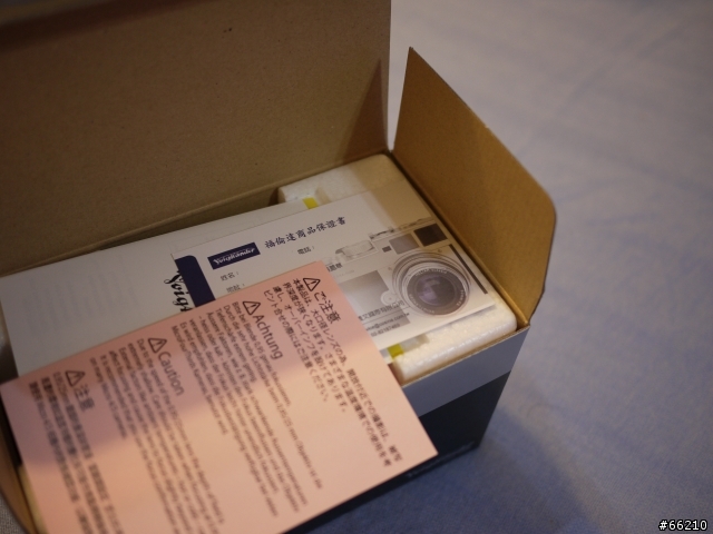 [開箱]等待好幾個月之後！終於！！福輪達25mm/0.95 FOR M43！！燒喔～