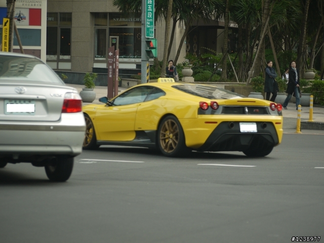 法拉利出租汽車