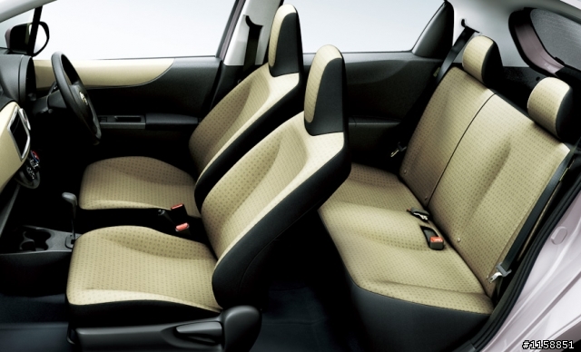(12月22日)日本發表2011年 Yaris Vitz