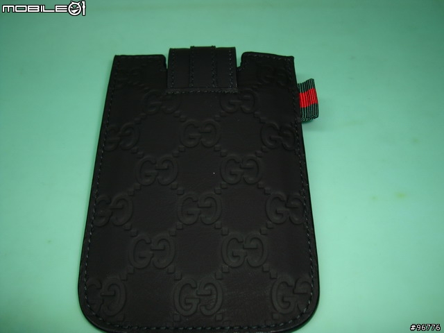 [開箱]GUCCI i Phone 4手機套(補手機放入照片)